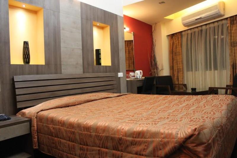 Hotel Majestic Shillong Bagian luar foto