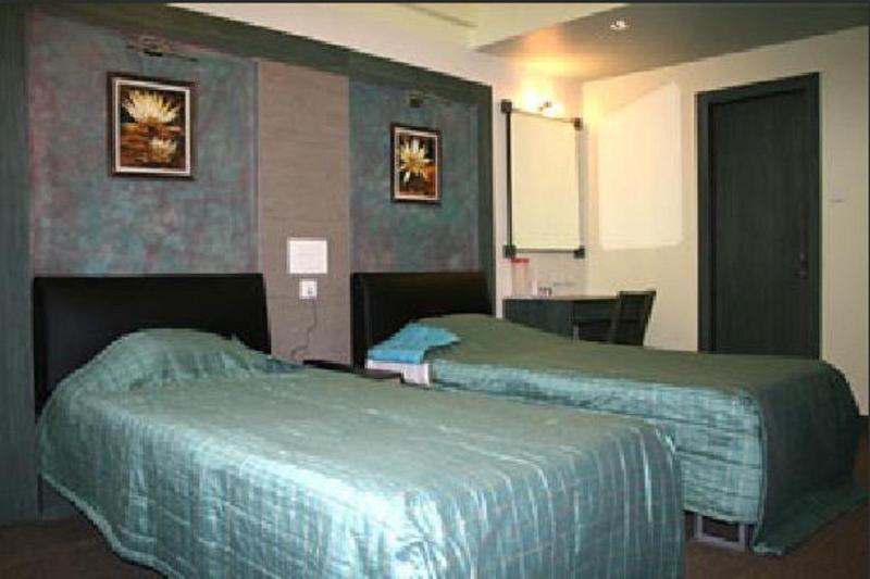 Hotel Majestic Shillong Bagian luar foto