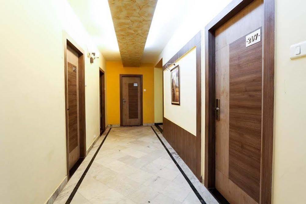 Hotel Majestic Shillong Bagian luar foto