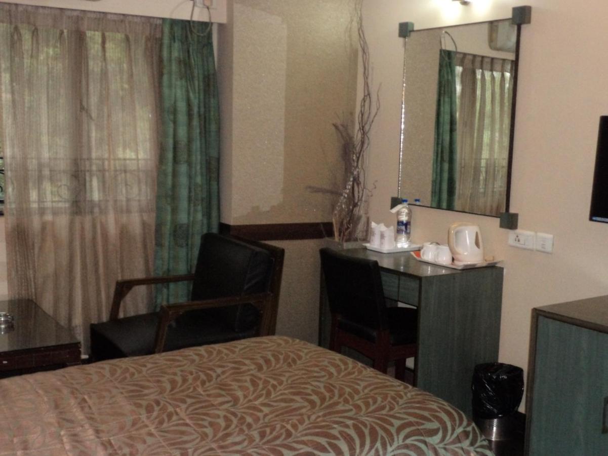Hotel Majestic Shillong Bagian luar foto
